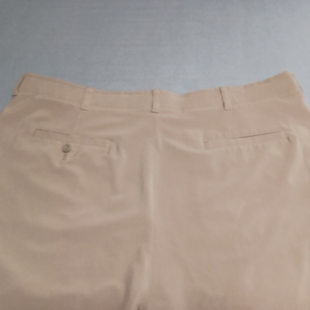 Ben Hogan Mens Tan Khaki Performance Golf Shorts Size 44 Stretch WT4315